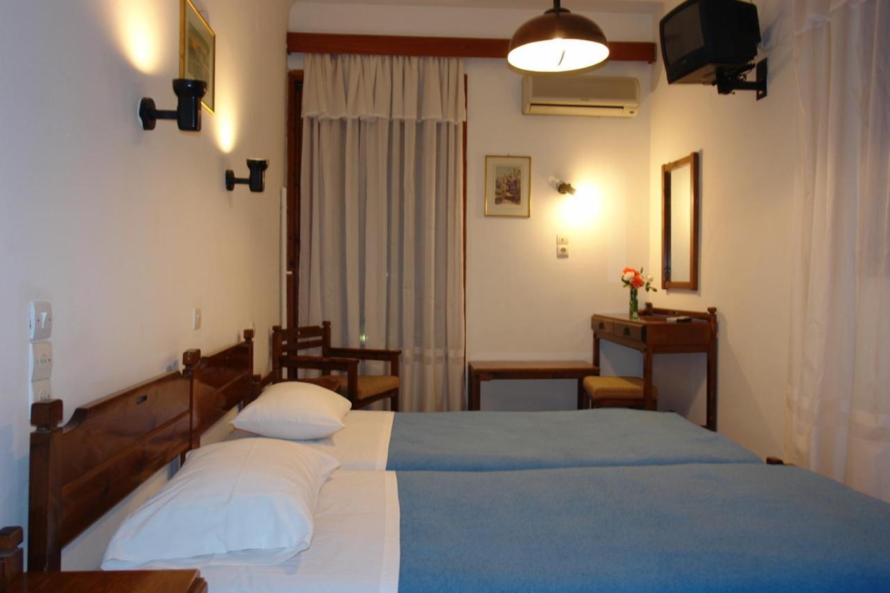 Hotel Hercules Ancient Olympia Room photo